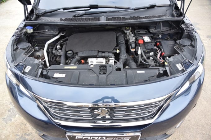 2025 Peugeot 5008