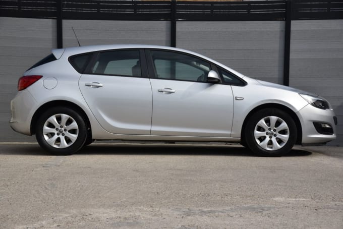 2025 Vauxhall Astra