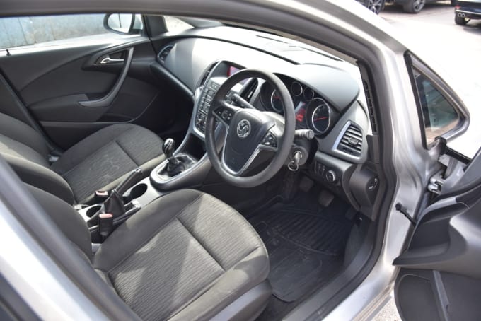 2025 Vauxhall Astra
