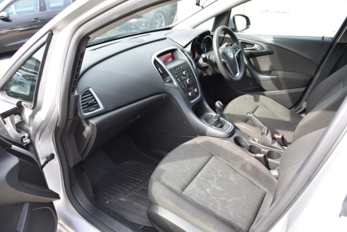 2025 Vauxhall Astra