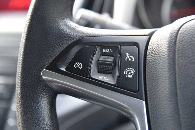 2025 Vauxhall Astra