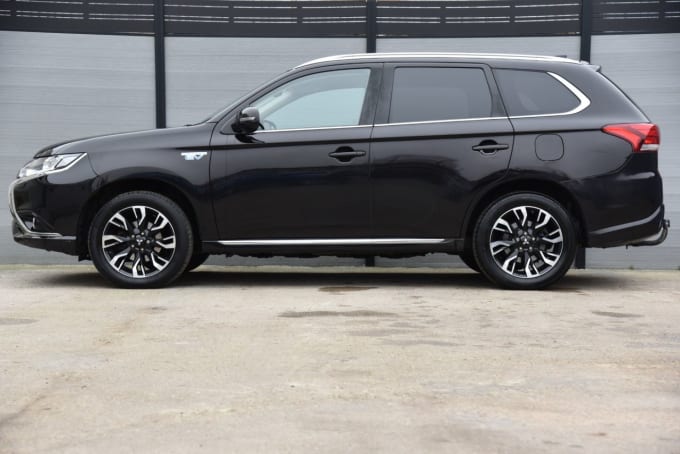 2025 Mitsubishi Outlander