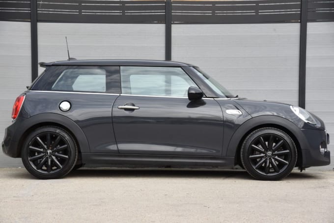 2025 Mini Hatch