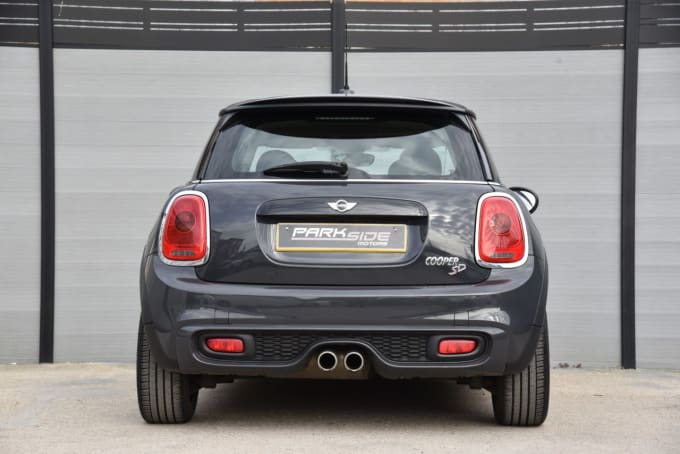 2025 Mini Hatch