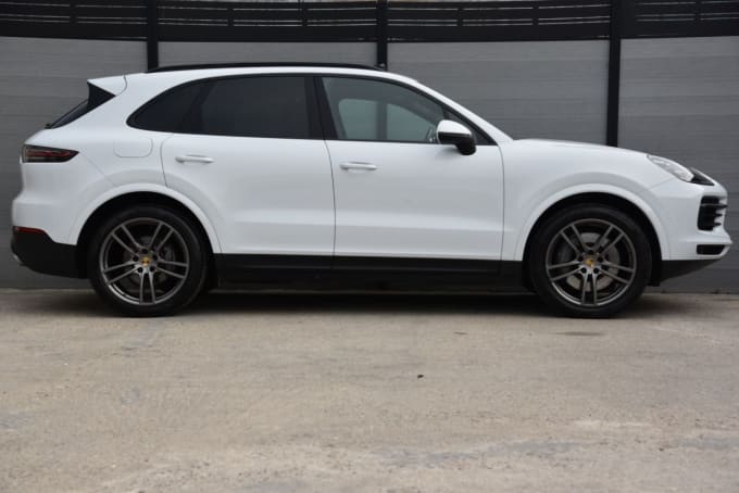 2025 Porsche Cayenne
