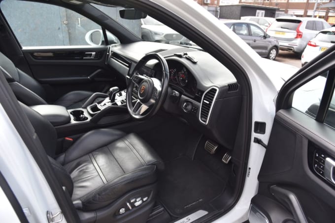 2025 Porsche Cayenne