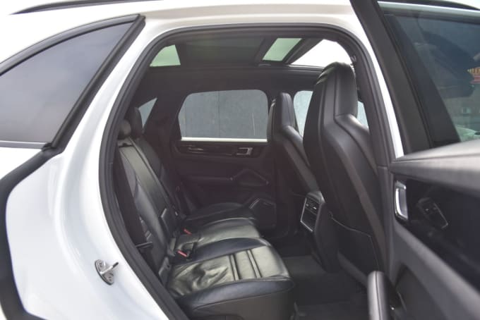 2025 Porsche Cayenne