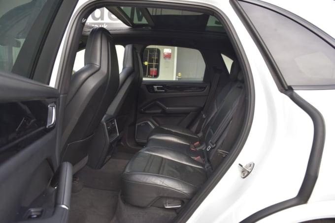 2025 Porsche Cayenne