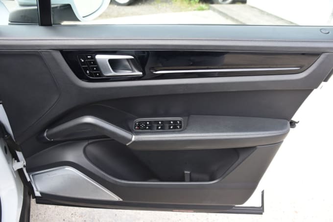 2025 Porsche Cayenne