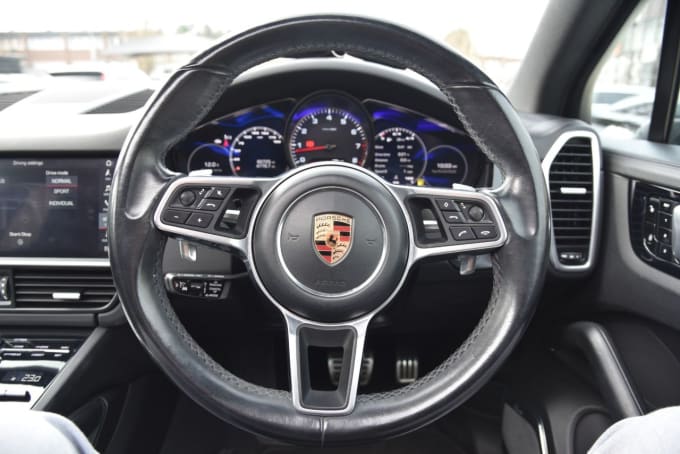 2025 Porsche Cayenne