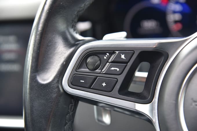 2025 Porsche Cayenne
