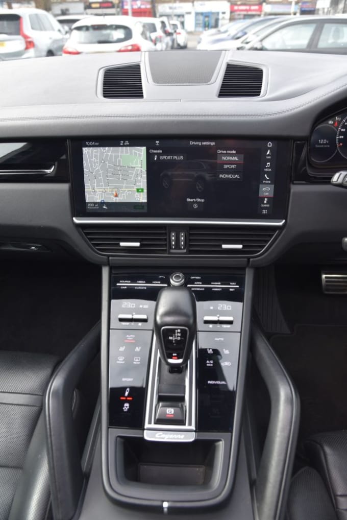 2025 Porsche Cayenne
