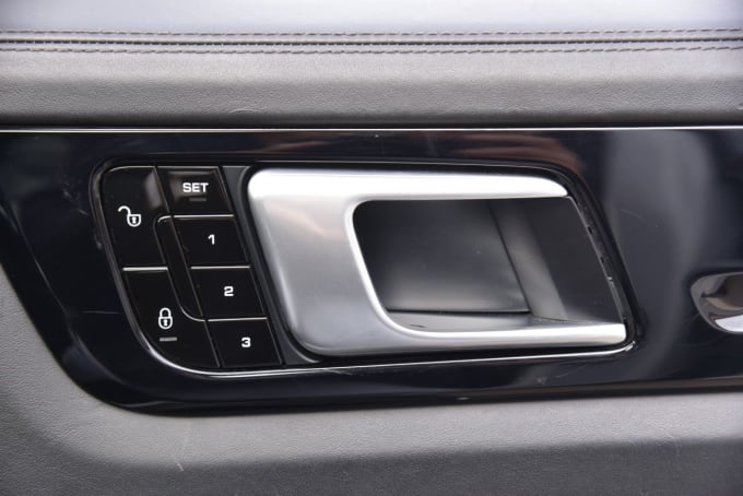 2025 Porsche Cayenne