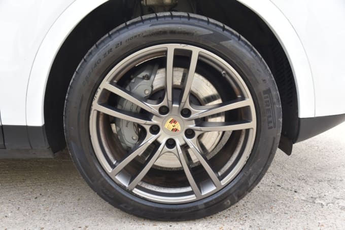 2025 Porsche Cayenne