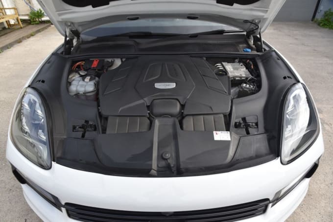 2025 Porsche Cayenne