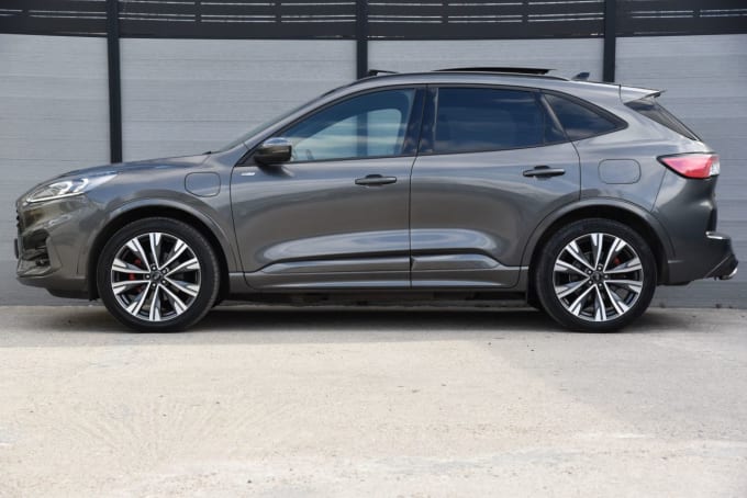 2025 Ford Kuga