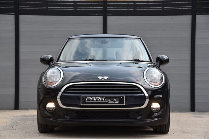 2025 Mini Hatch