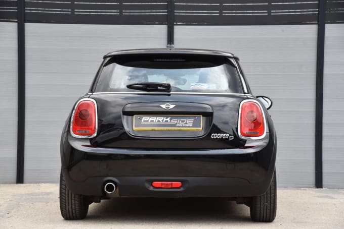 2025 Mini Hatch