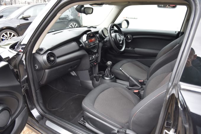 2025 Mini Hatch
