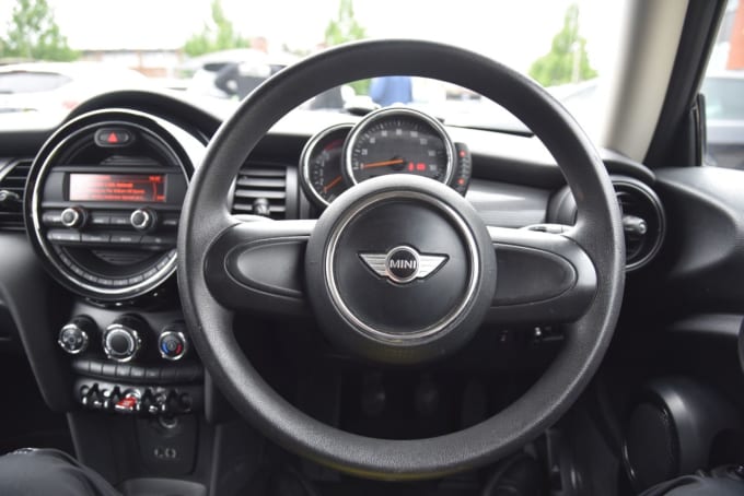 2025 Mini Hatch