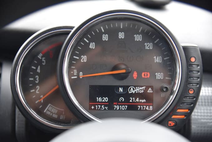 2025 Mini Hatch