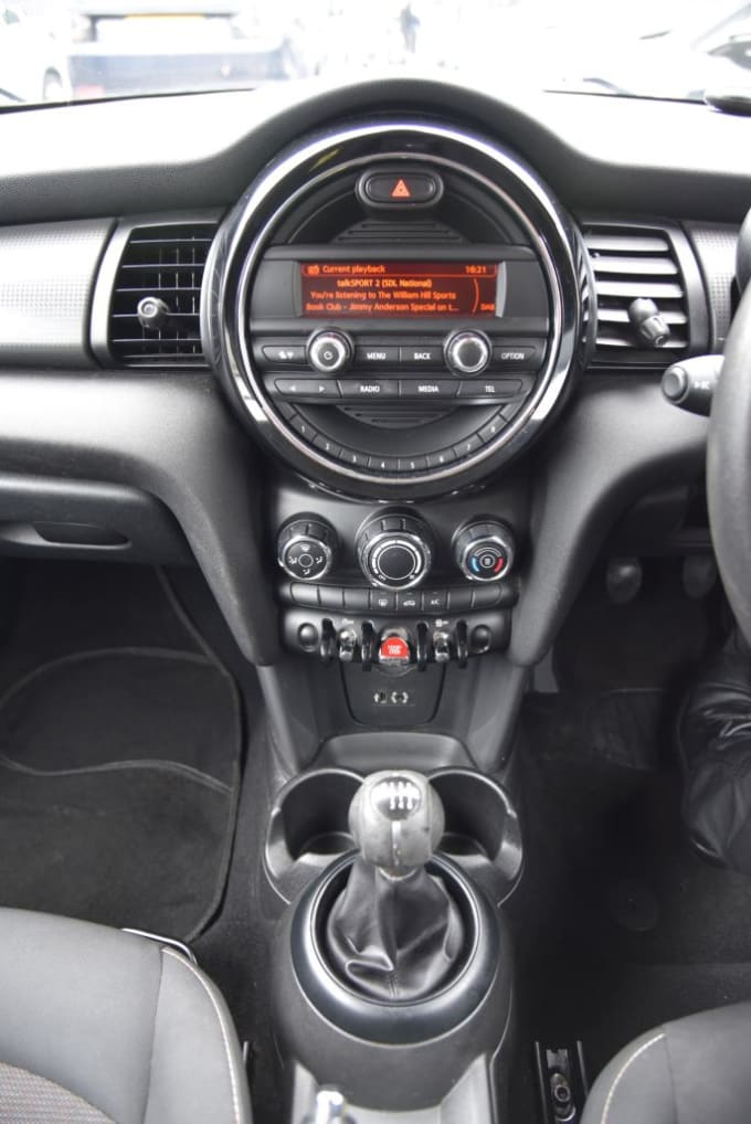 2025 Mini Hatch