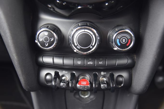2025 Mini Hatch