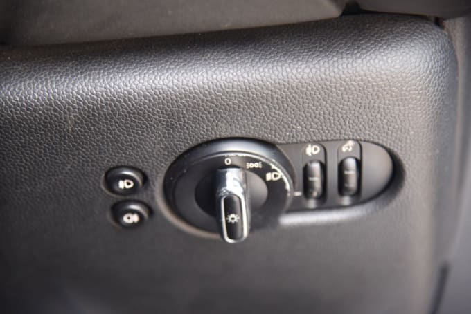 2025 Mini Hatch