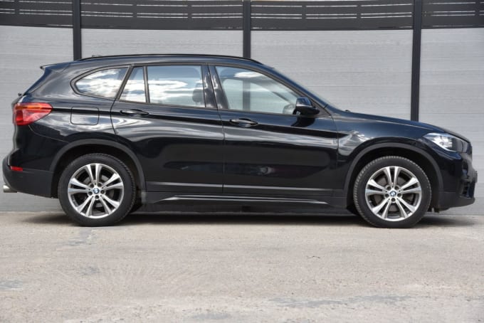 2025 BMW X1