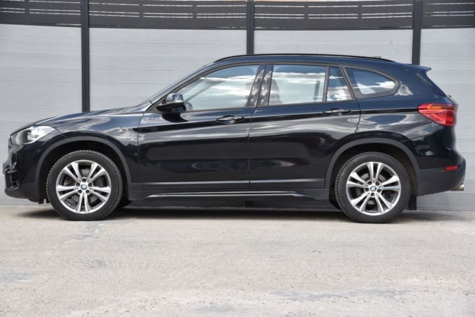 2025 BMW X1