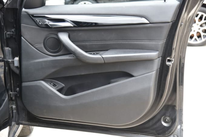 2025 BMW X1