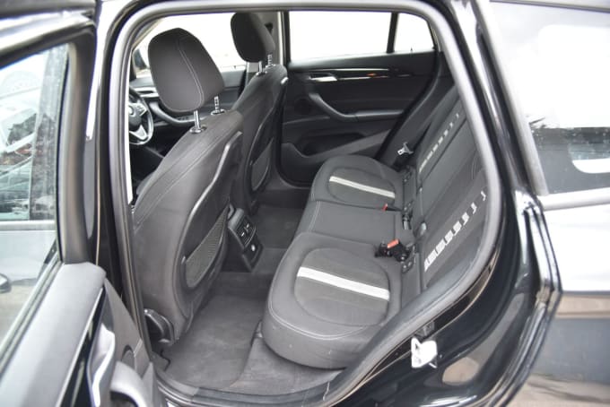 2025 BMW X1