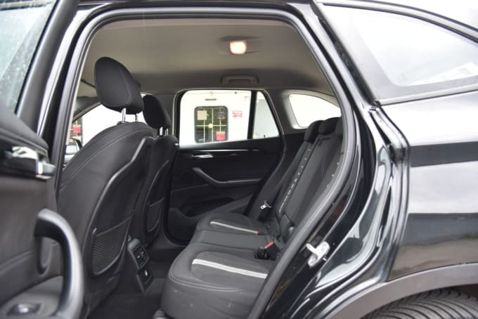 2025 BMW X1