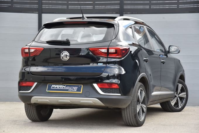 2025 Mg Mg Zs