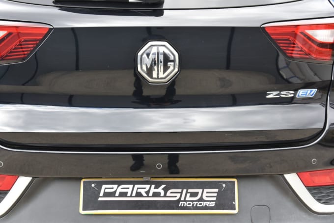 2025 Mg Mg Zs