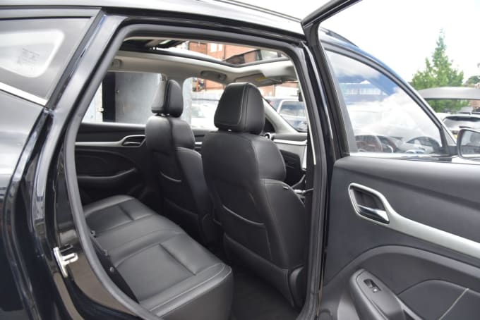 2025 Mg Mg Zs