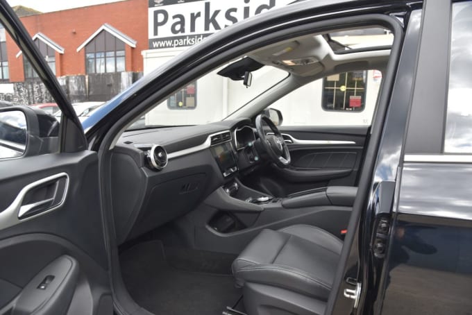 2025 Mg Mg Zs