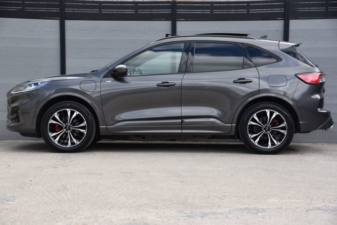 2025 Ford Kuga