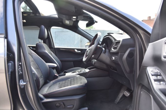 2025 Ford Kuga