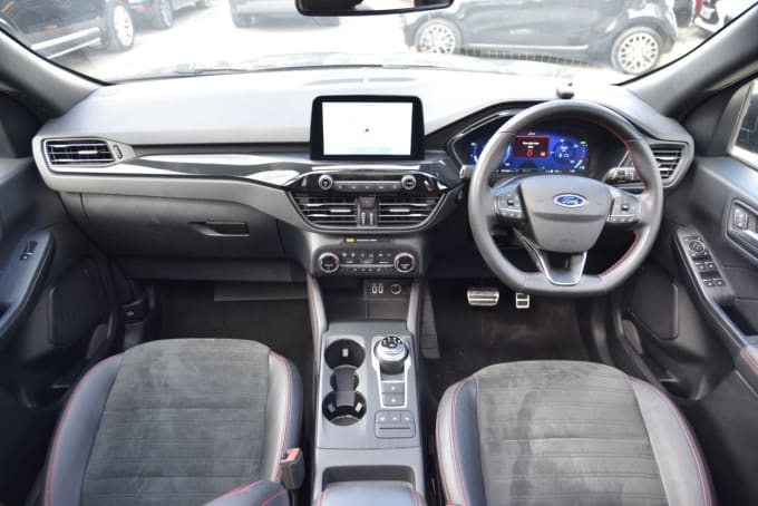 2025 Ford Kuga