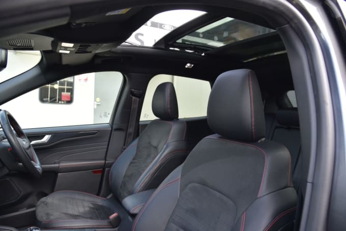 2025 Ford Kuga