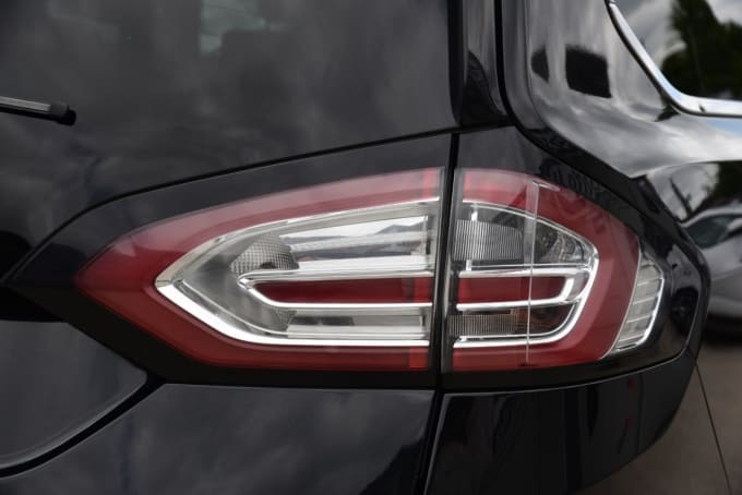 2025 Ford Galaxy