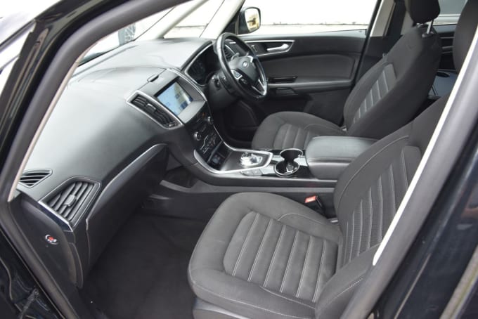 2025 Ford Galaxy