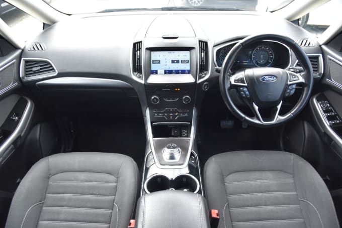 2025 Ford Galaxy