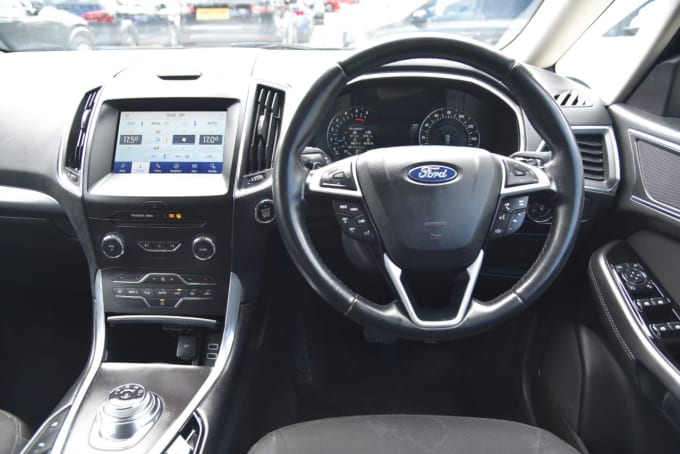 2025 Ford Galaxy