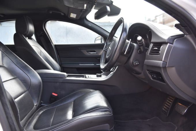 2025 Jaguar Xf