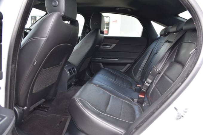 2025 Jaguar Xf
