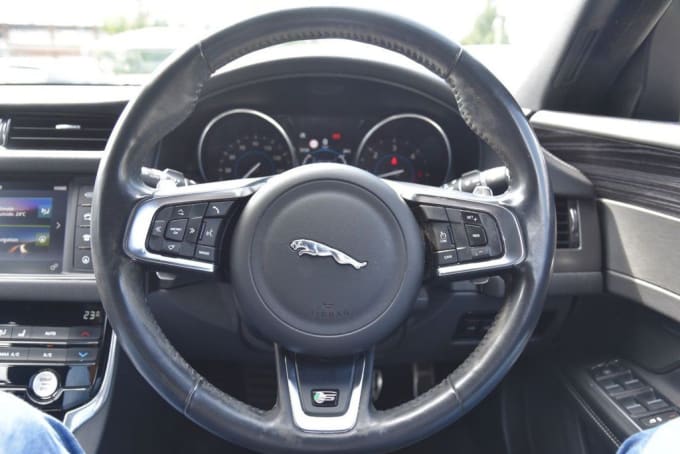 2025 Jaguar Xf