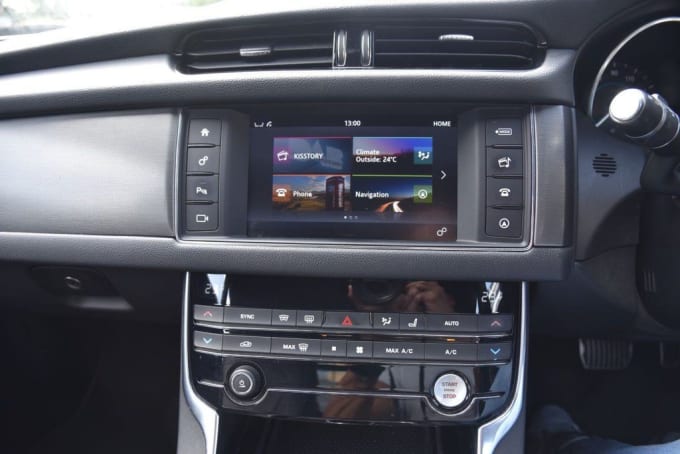 2025 Jaguar Xf
