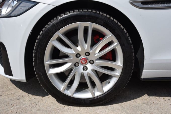 2025 Jaguar Xf